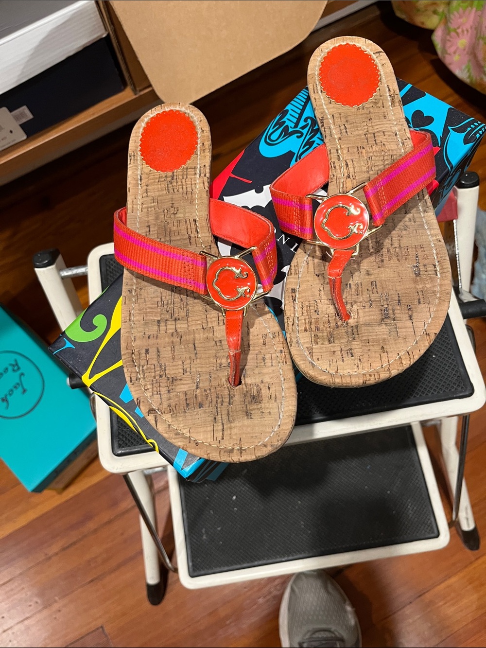 c Wonder Womens Red Cork Flip Sandals with Pink Stripe Accent